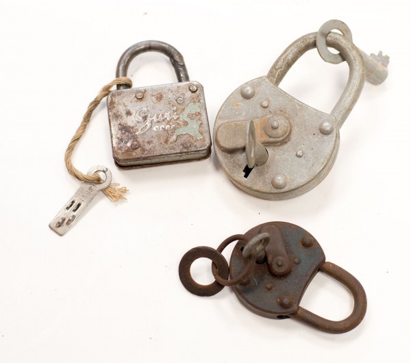 Sammlung von 3 Schlössern mit Schlüssel 1x Guri Schloss